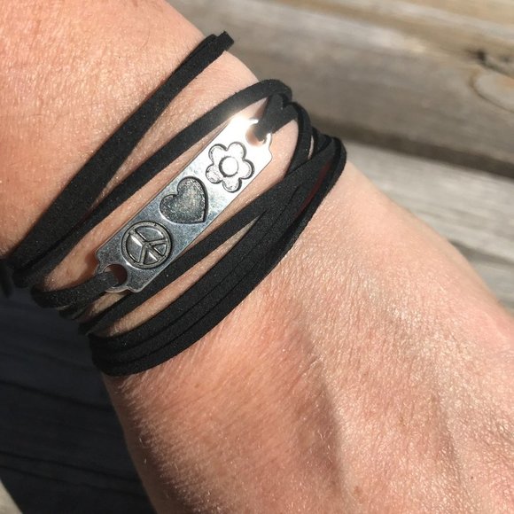 ☮️ NWOT! Boho Tie Wrap bracelet Peace Love ❤️ Silver Bracelet Cuff - Picture 4 of 5